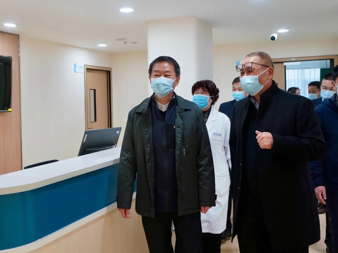 四川省尊龙凯时集团党委书记、董事长任丁率队赴锦弘集团调研